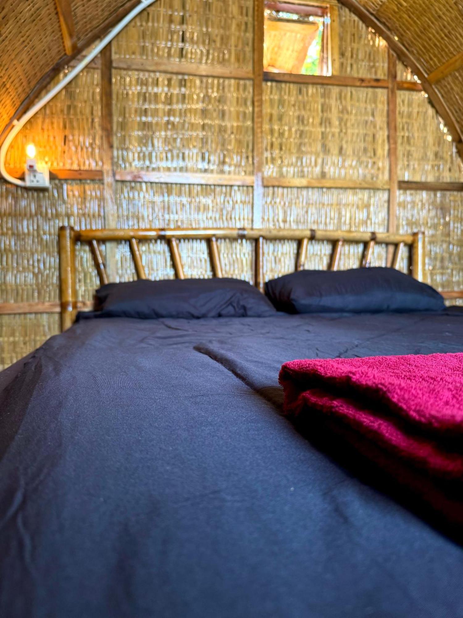 Hostel Rafikis Retreat Derm Tkov Village Exterior foto